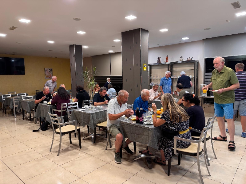 Ampliar Desayuno Buffet